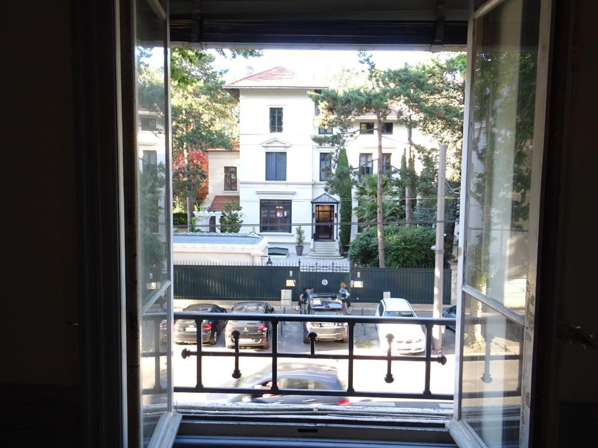 Belges Apartment Lyon Exterior photo